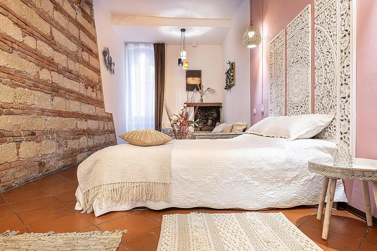 White & Gold Suite Verona