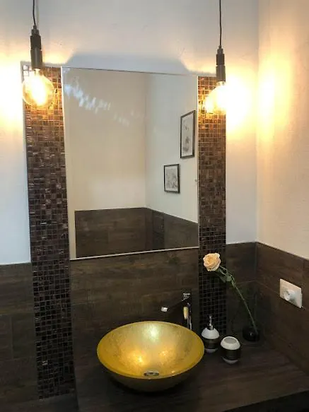 White & Gold Suite Verona Guest house