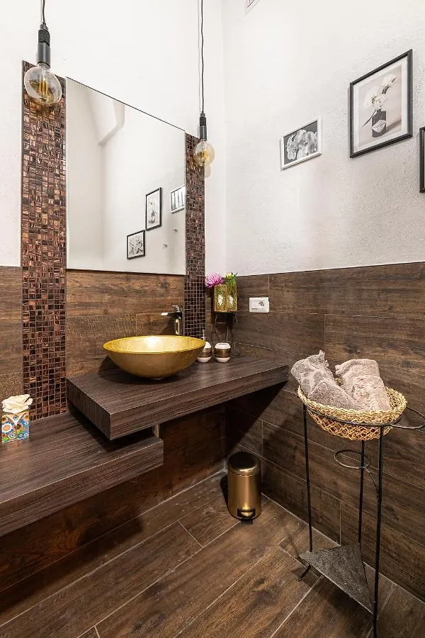 Guest house White & Gold Suite Verona